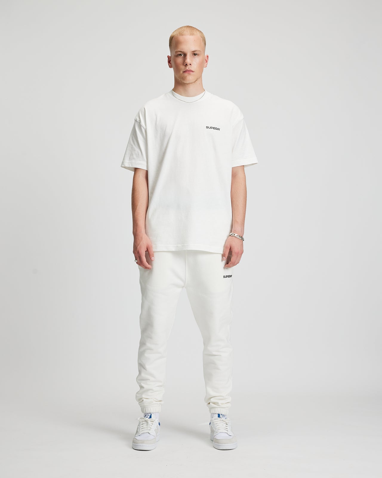 OFF-WHITE